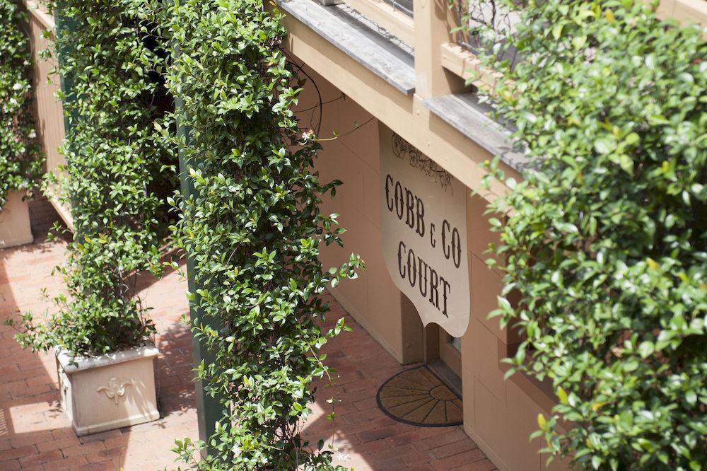 Cobb & Co Court Boutique Hotel Mudgee Kültér fotó