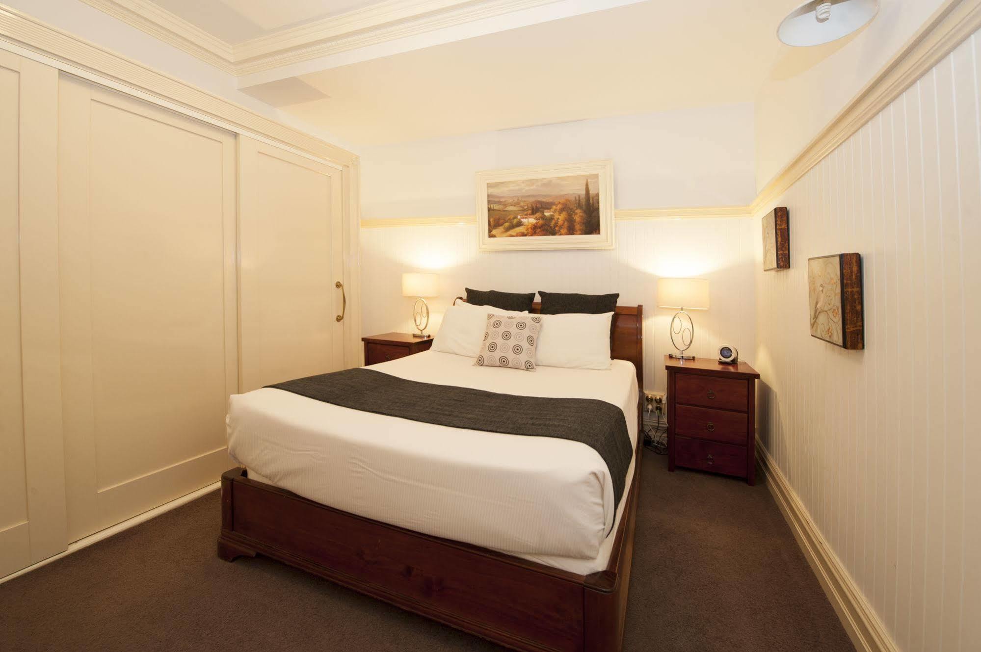 Cobb & Co Court Boutique Hotel Mudgee Kültér fotó