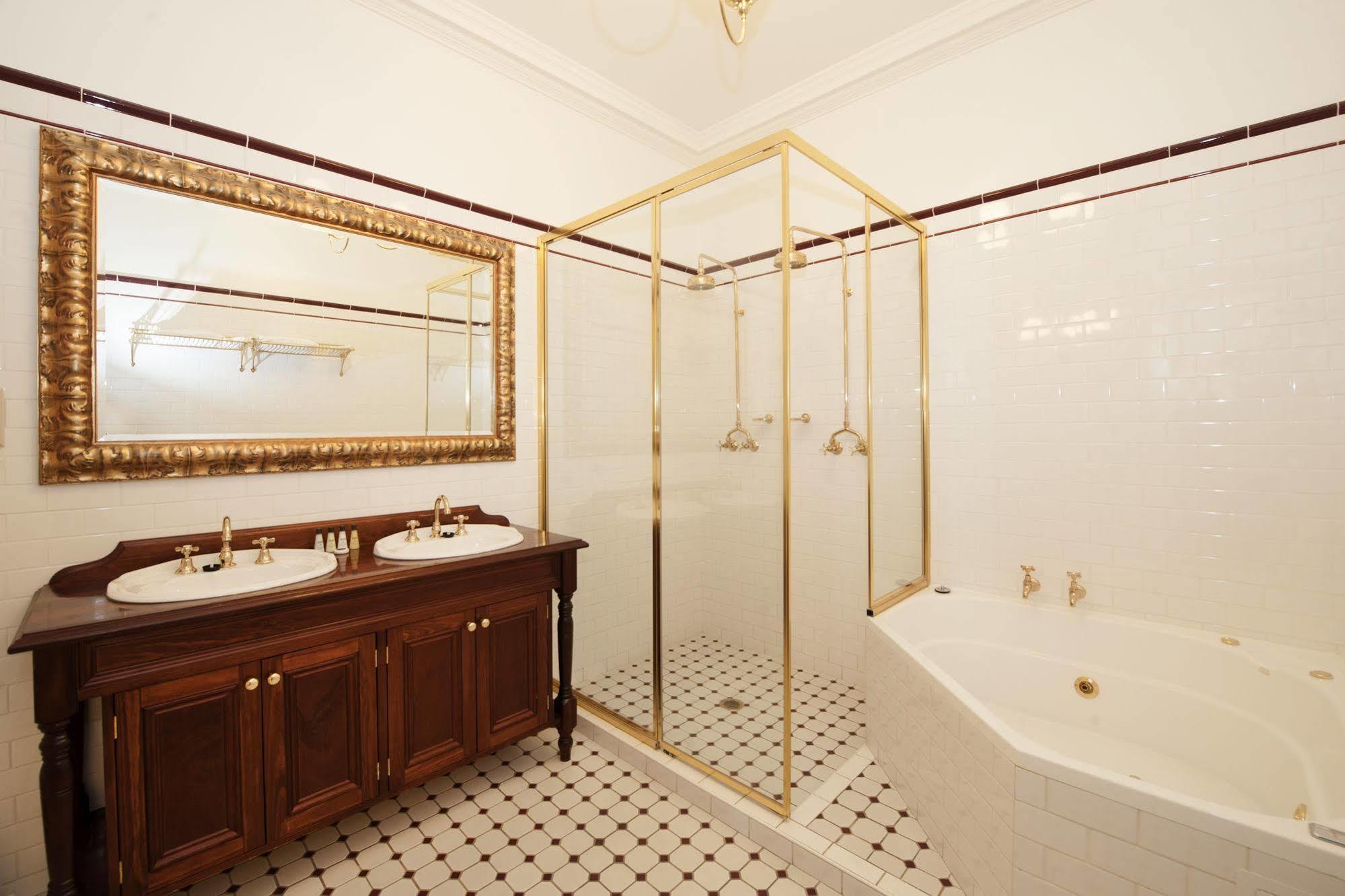 Cobb & Co Court Boutique Hotel Mudgee Kültér fotó