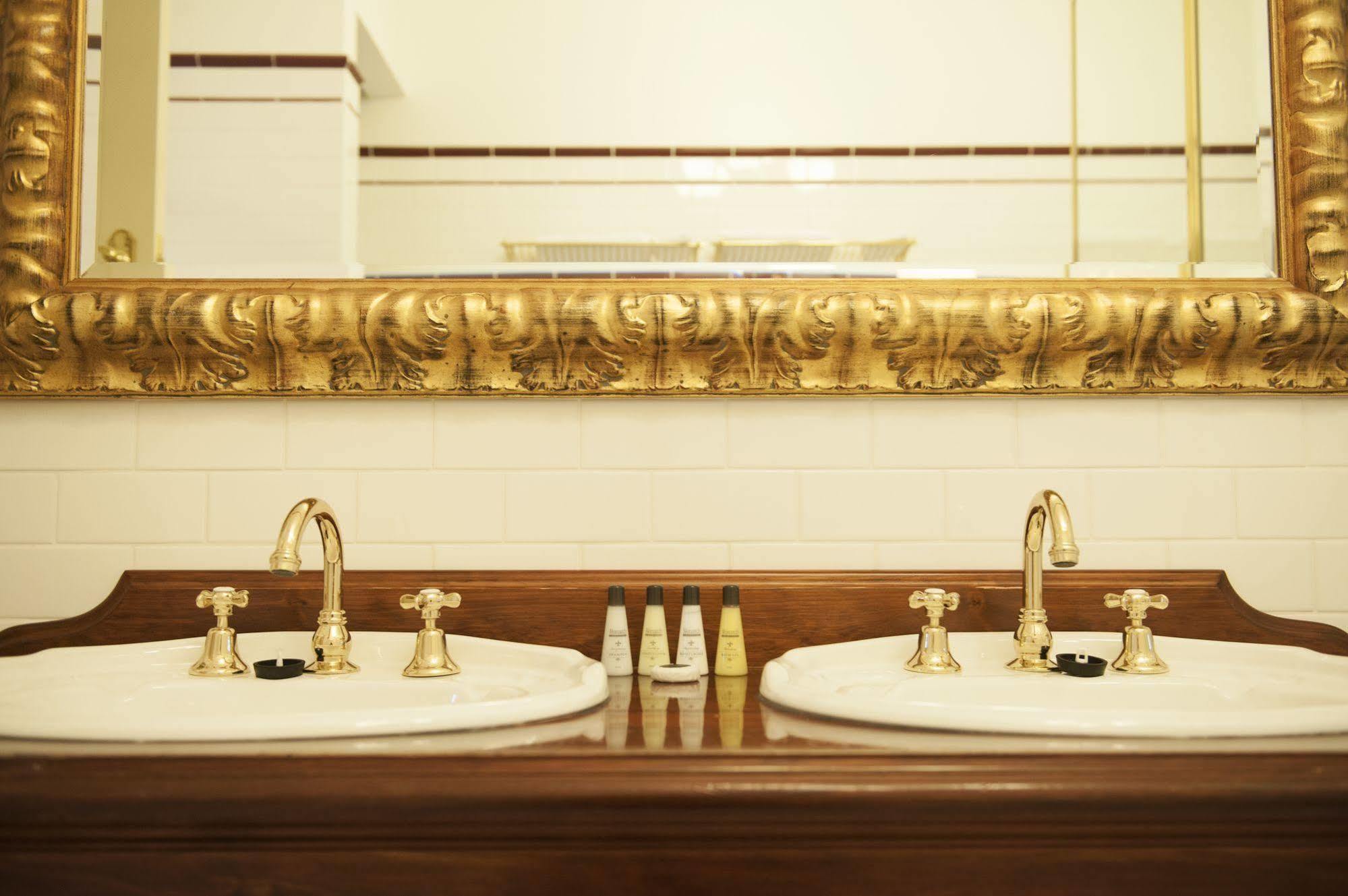 Cobb & Co Court Boutique Hotel Mudgee Kültér fotó