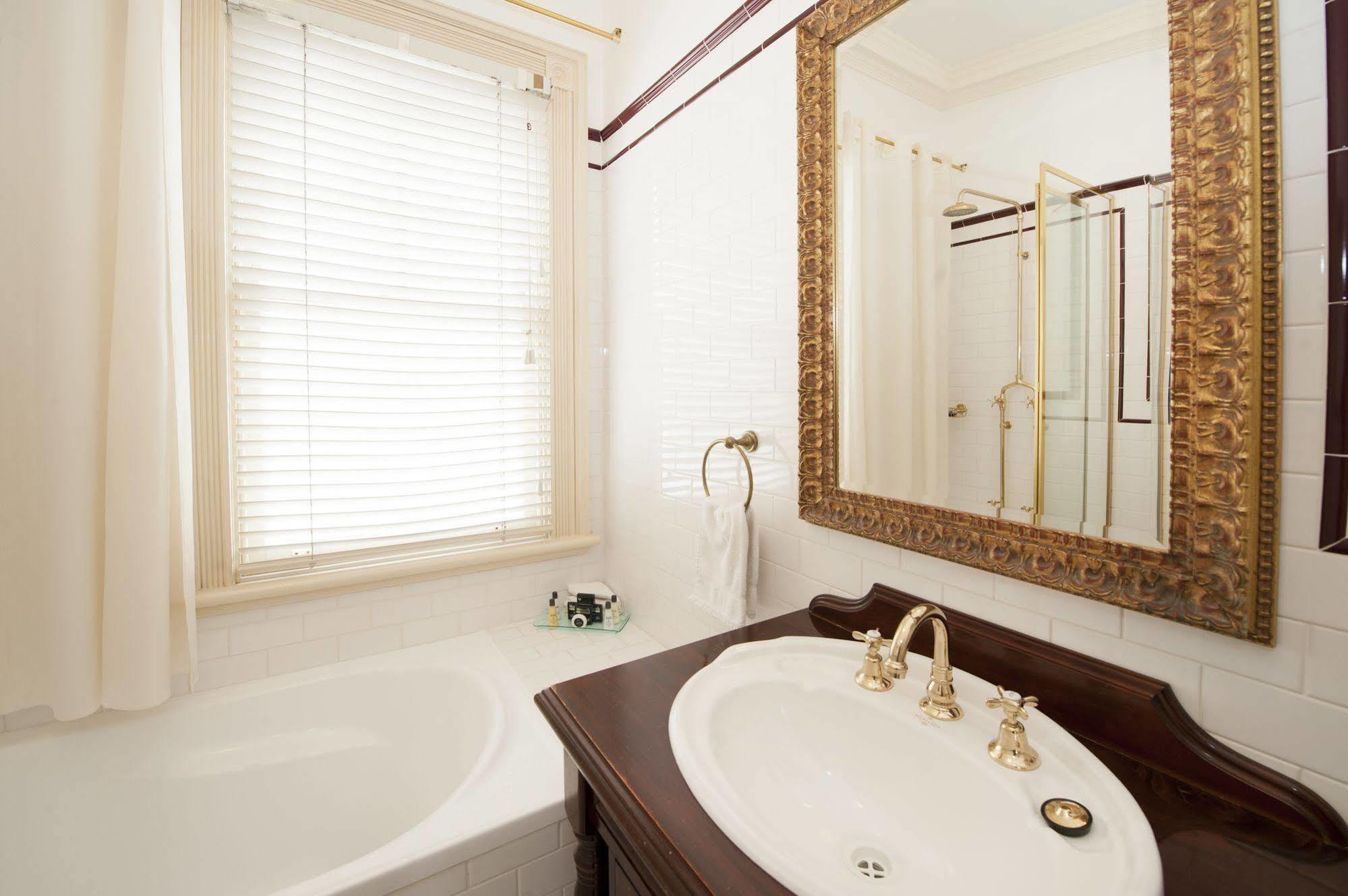 Cobb & Co Court Boutique Hotel Mudgee Kültér fotó