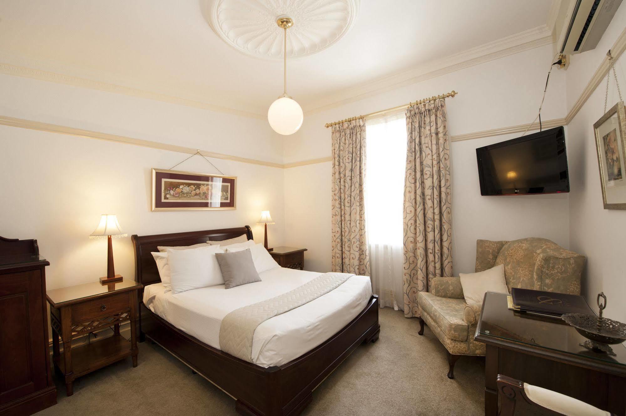 Cobb & Co Court Boutique Hotel Mudgee Kültér fotó