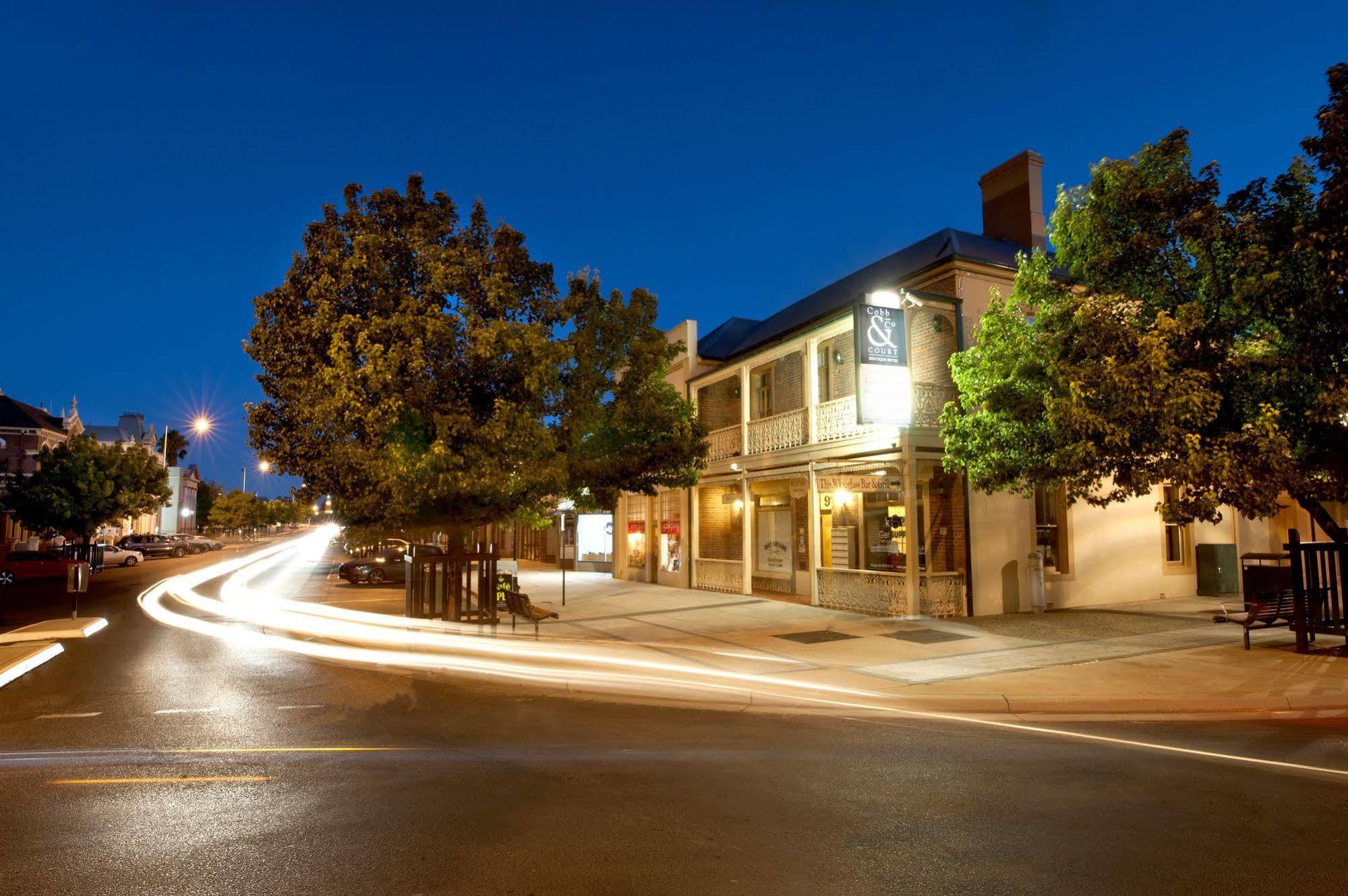 Cobb & Co Court Boutique Hotel Mudgee Kültér fotó