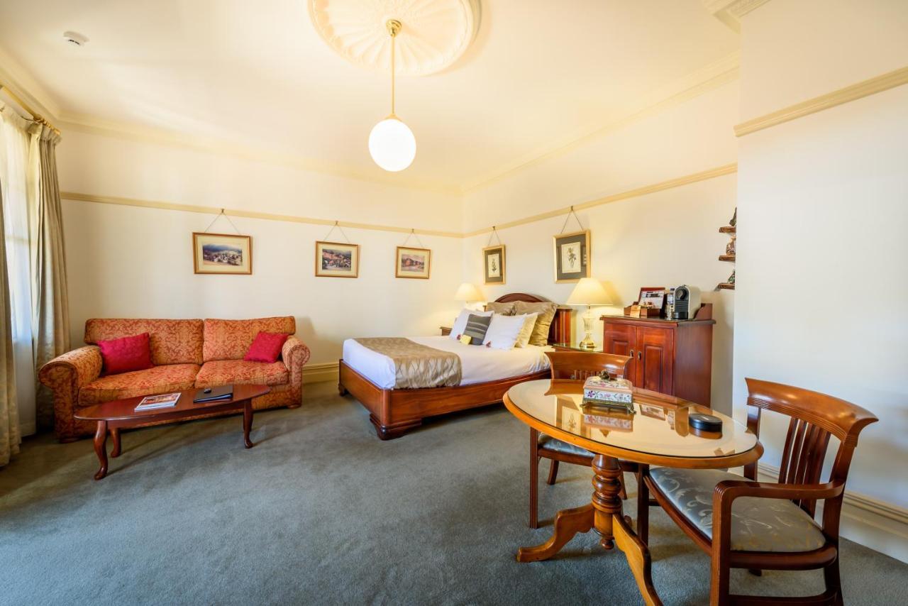 Cobb & Co Court Boutique Hotel Mudgee Kültér fotó